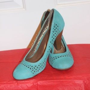 Life Stride Velocity Memory Foam Heels